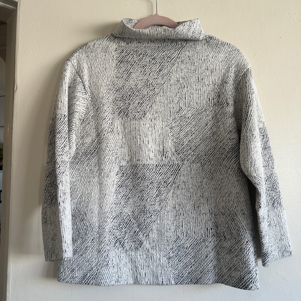 Theory Black and White Textured Turtleneck Sweater